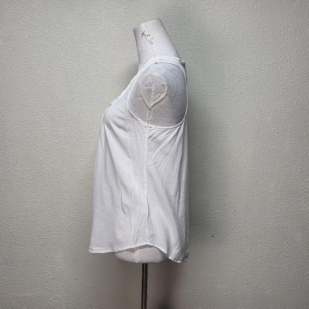 h.i.p. happening in the present White Sleeveless Relaxed Tank Top Size Medium - Picture 4 of 6